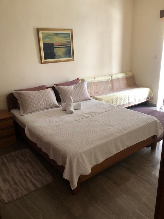 Joannas 2Brooms Sea Apartment Peraia  Bagian luar foto