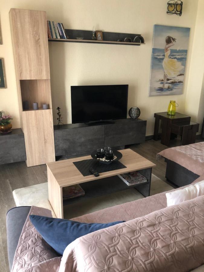 Joannas 2Brooms Sea Apartment Peraia  Bagian luar foto